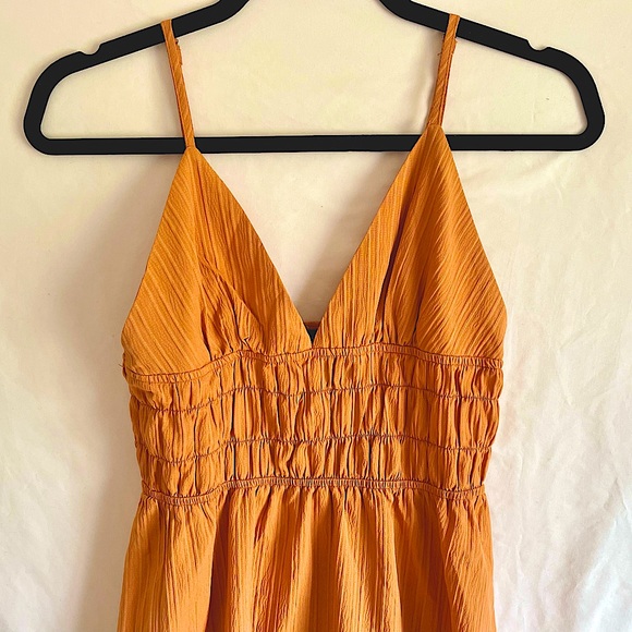 **NWT** CIDER, Orange V-Neck Shirred Waist Midi Dress - Picture 10 of 13